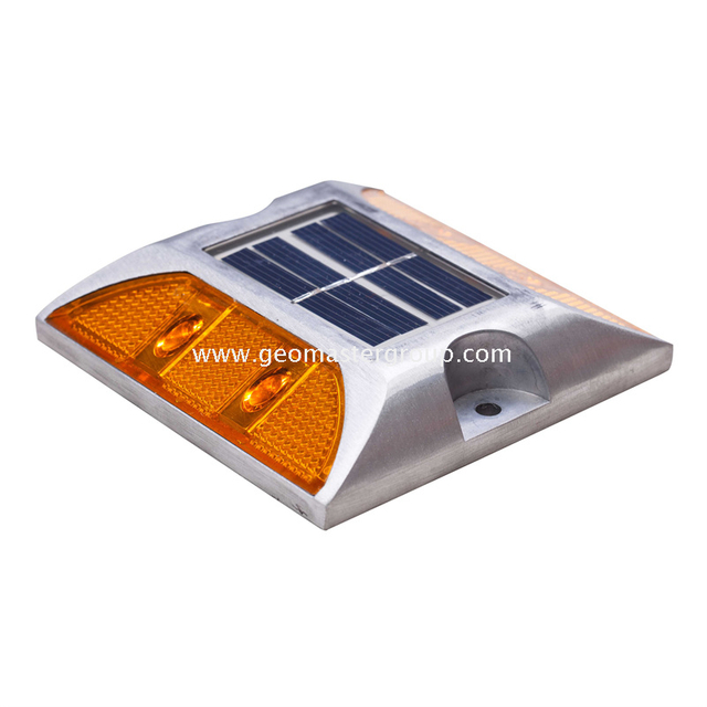 Solarstraßenbolzen